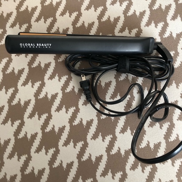 Chi Hair Straightener - Picture 2 of 7